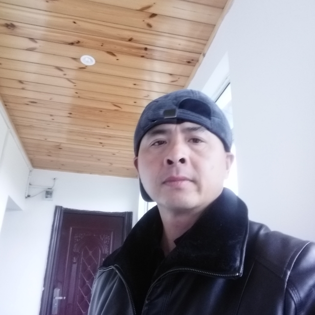独行樵山的照片