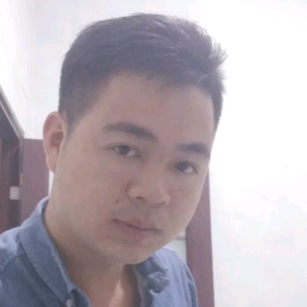 大碗踢无垠的照片