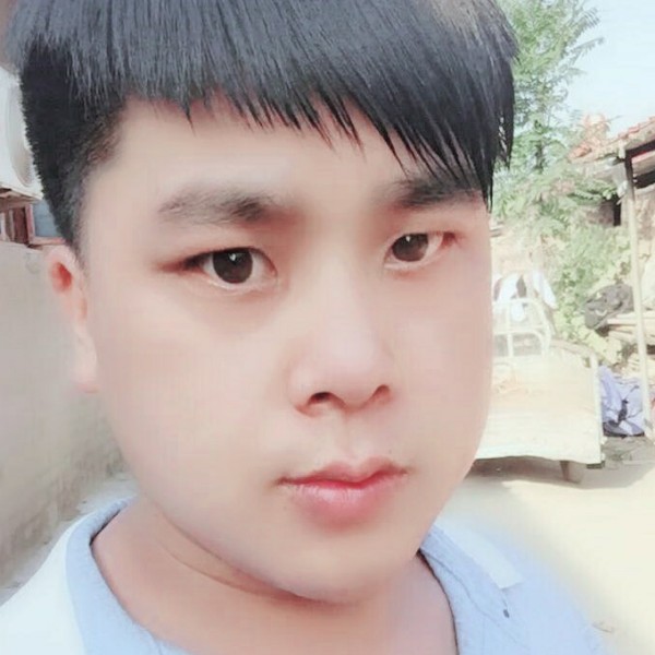 海风冷冷的吹的照片