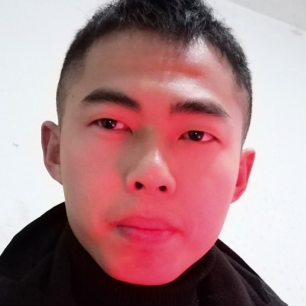 钢铁侠吃醋安详的照片