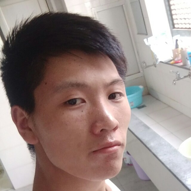 平湖悲凉的照片