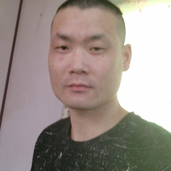 韩剑的照片