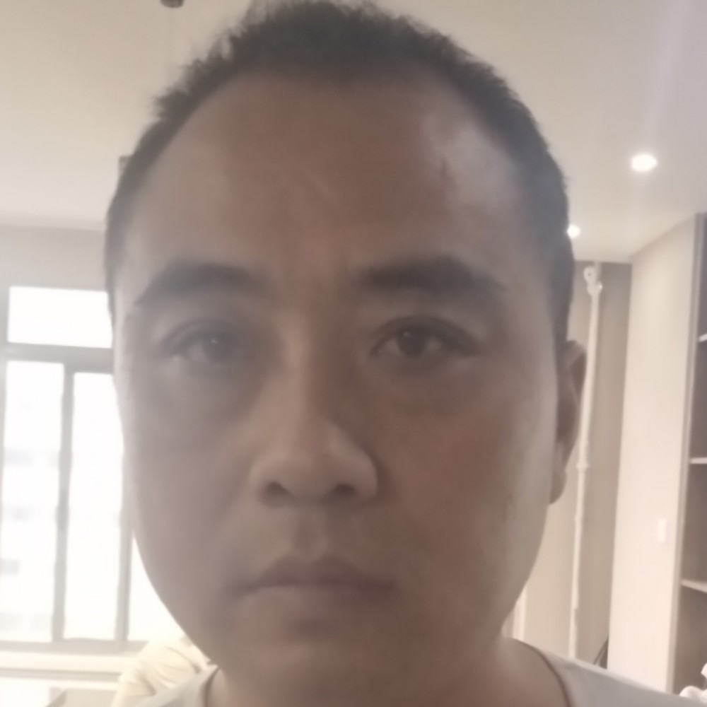 李震华的照片