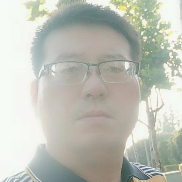 枫叶笑飘逸的照片