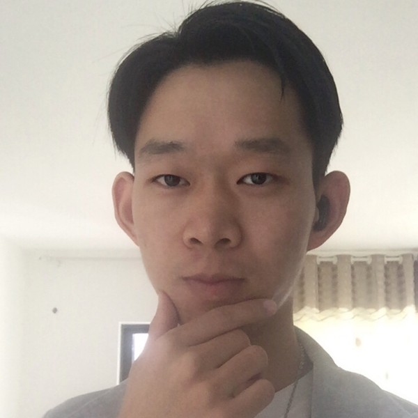 魔幻诗人的照片