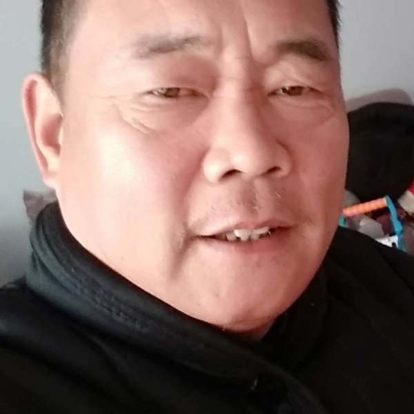 五金电品批发的照片
