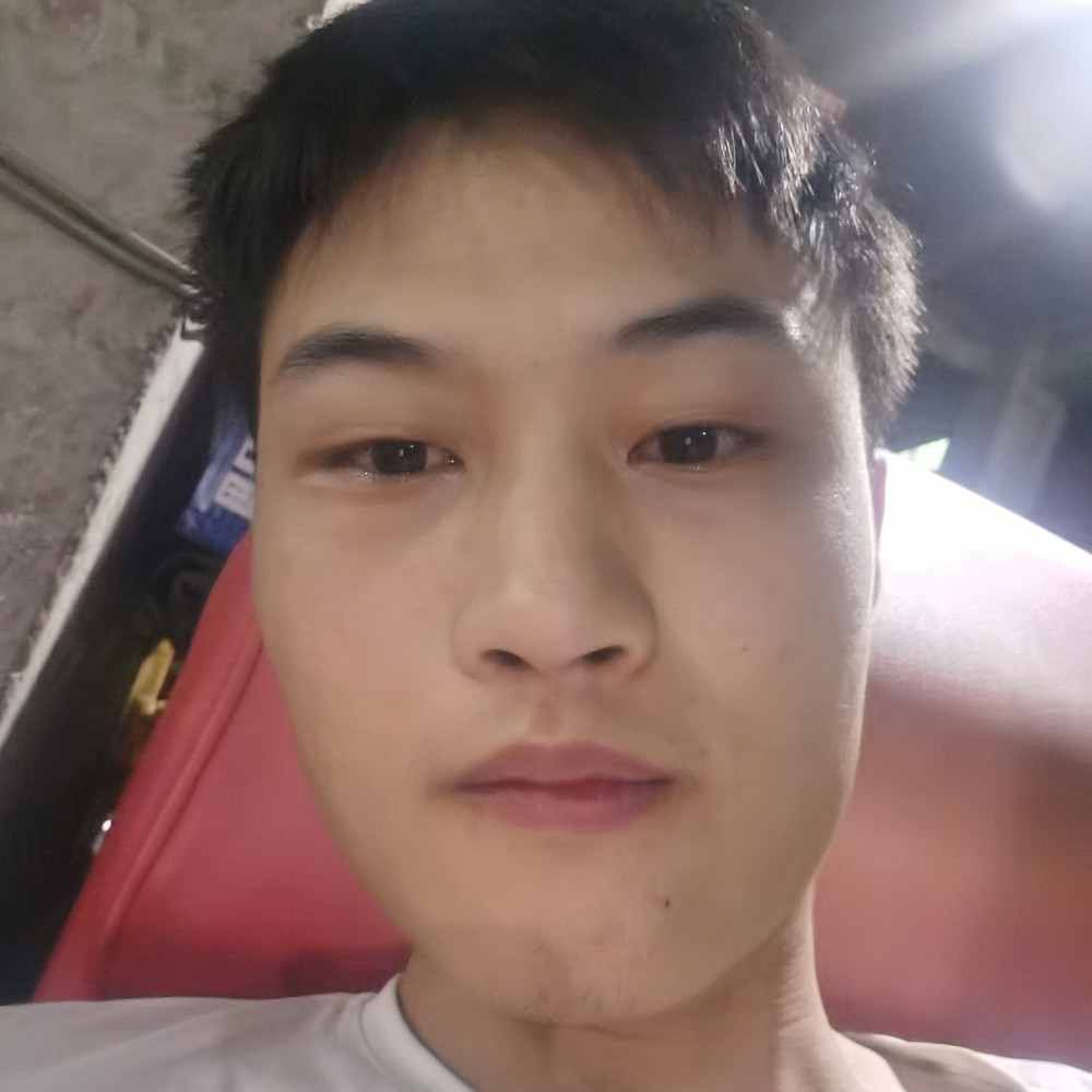 女王蹁跹跳跃的照片