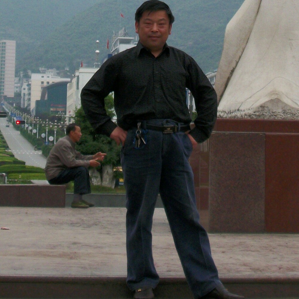 奔驰的猎豹的照片