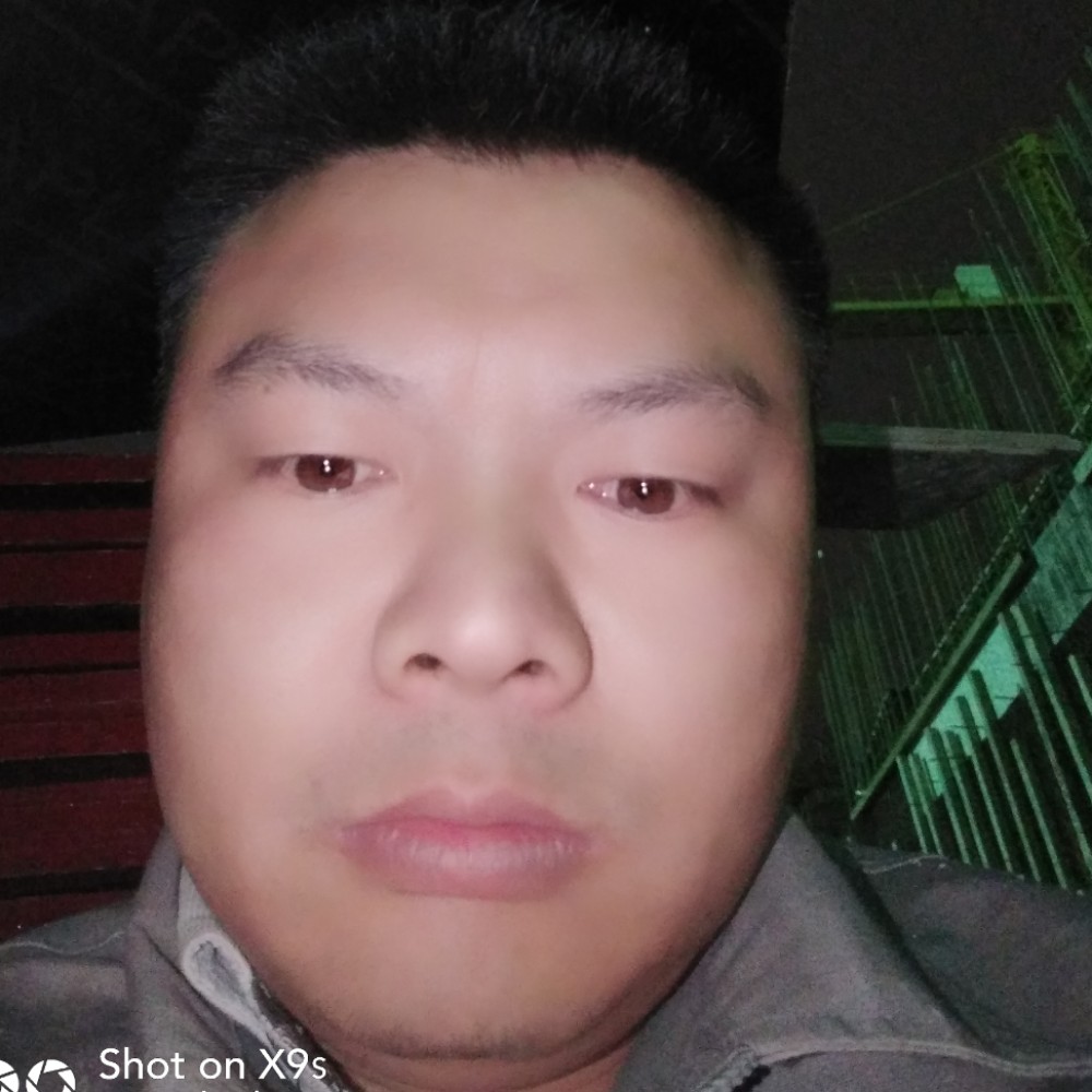 自由还初雨的照片