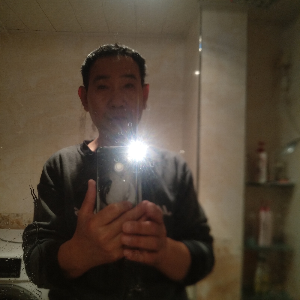 李存志的照片