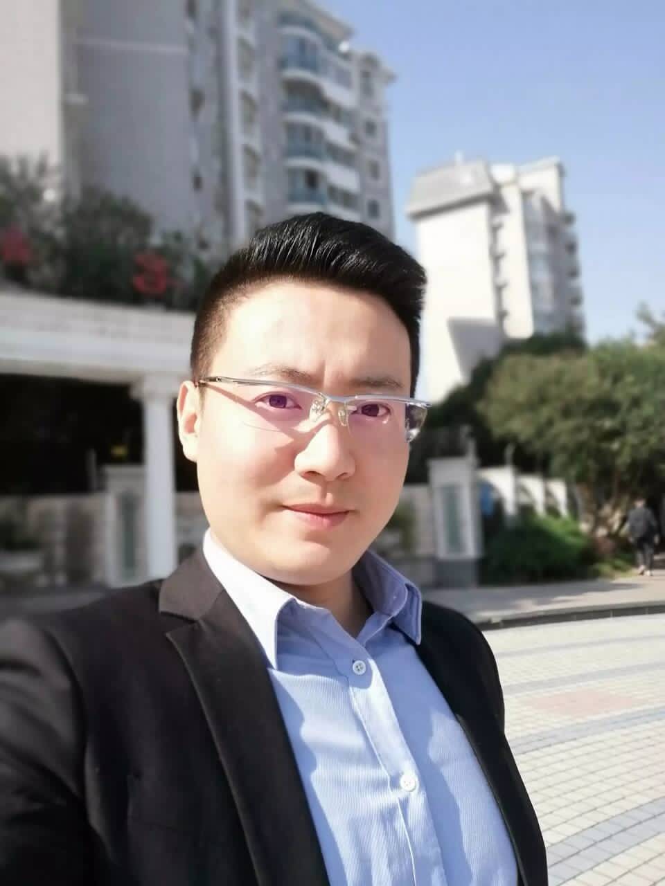 俊博蓝色魅力的照片