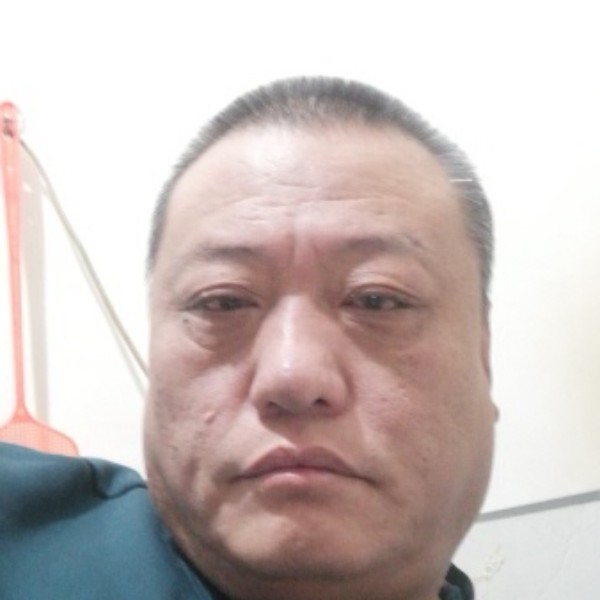 滑板与谦让的照片