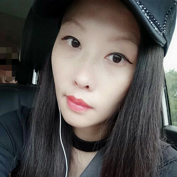 女人学会坚强的照片