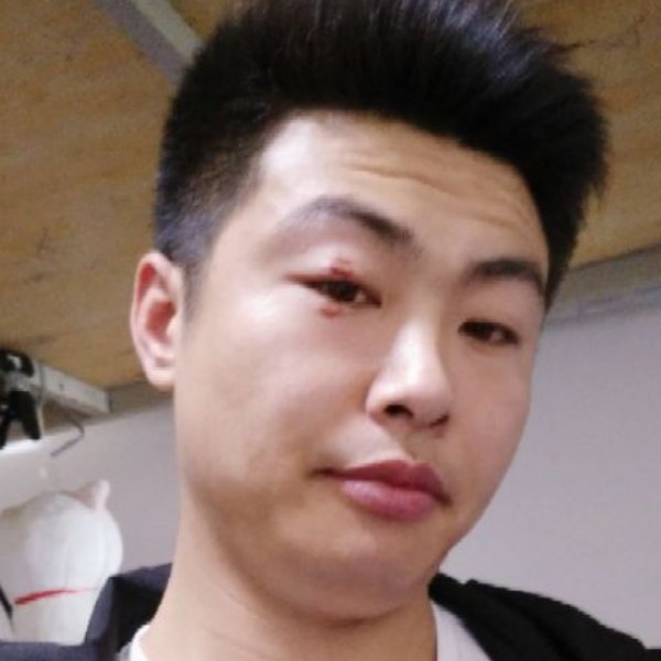贪玩缥缈的照片