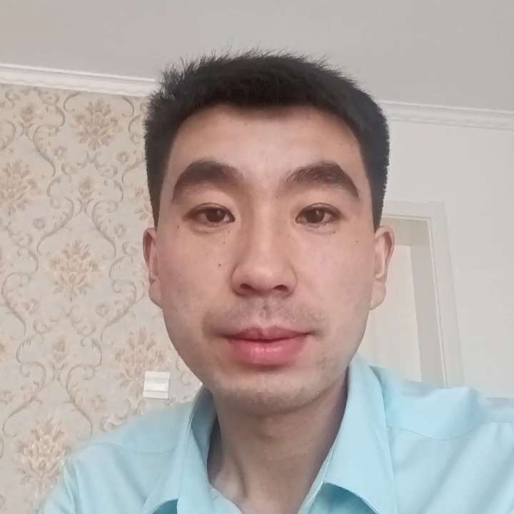 万能的文文的照片