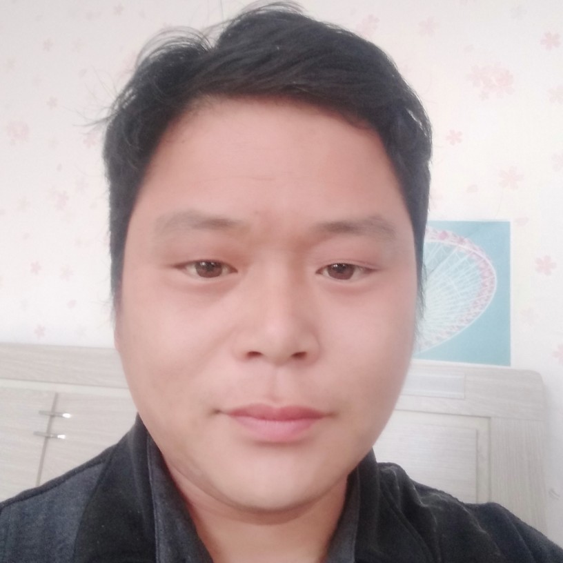 陈卫星的照片