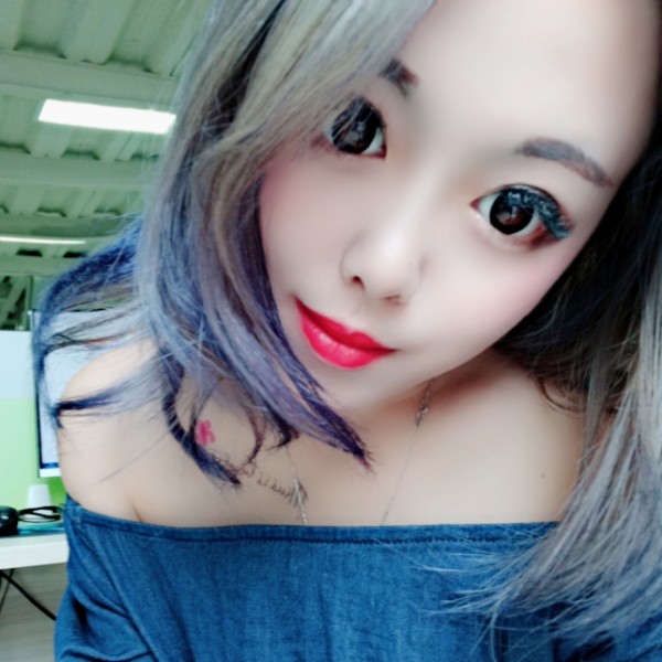 置业顾问燕子的照片