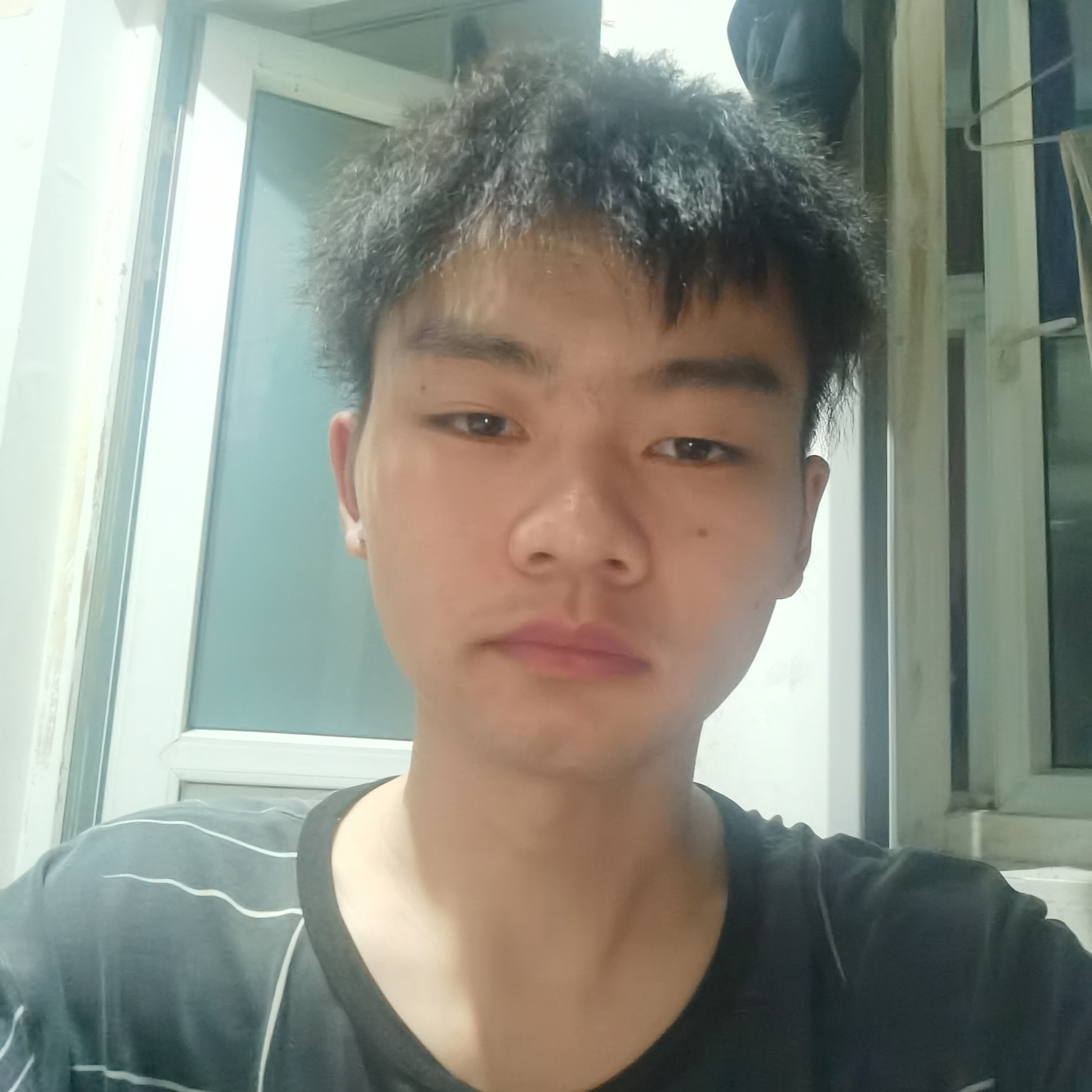 手上缺个小皮筋的照片