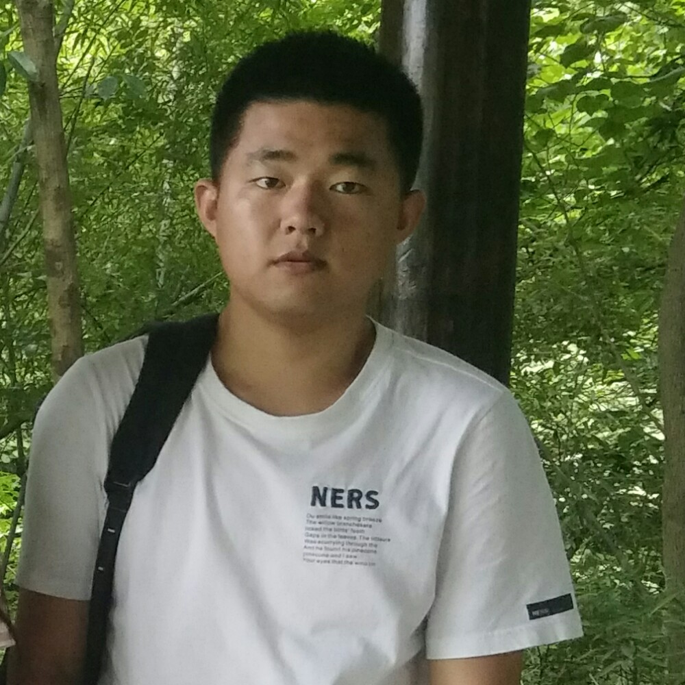 忧郁邂逅热狗的照片