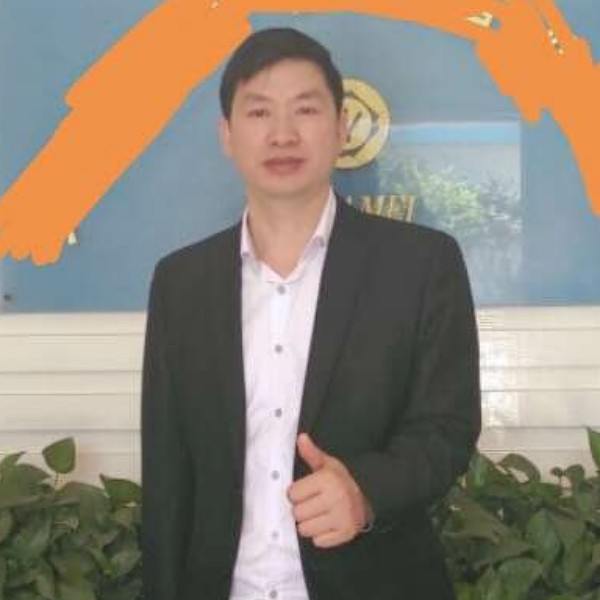 年轻那涟漪的照片