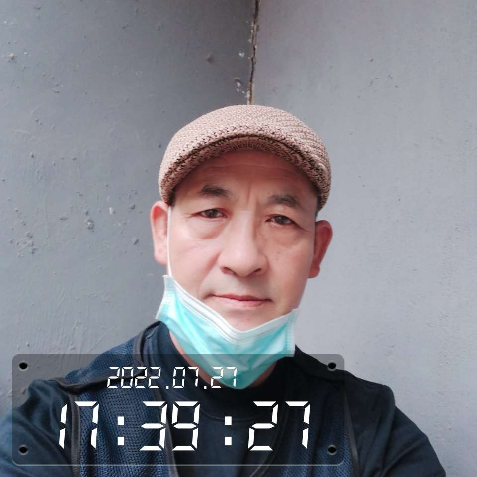 整齐爱春天的照片