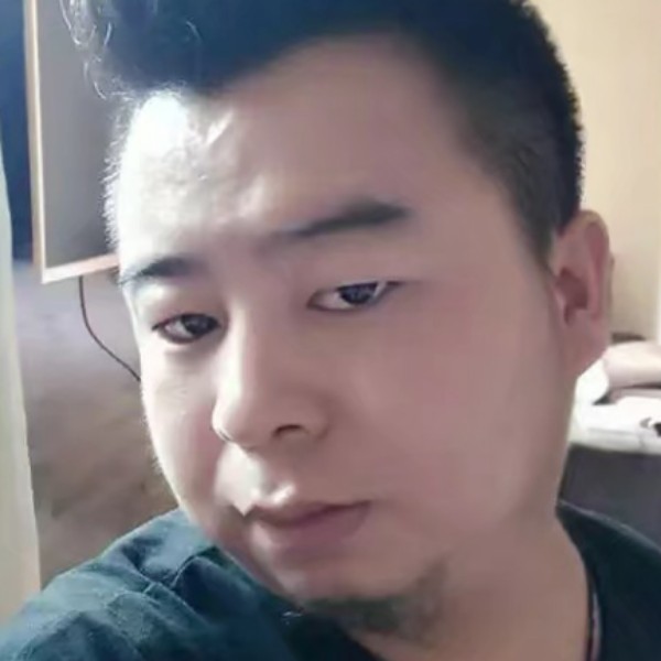 爱撒娇蹁跹羽毛的照片
