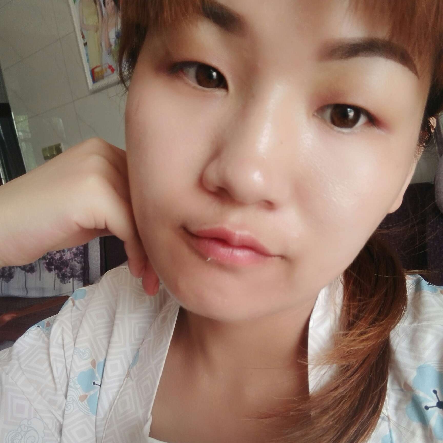 绿帽子的他的照片