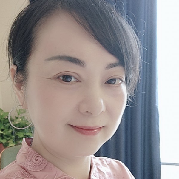 清清茉莉花的照片