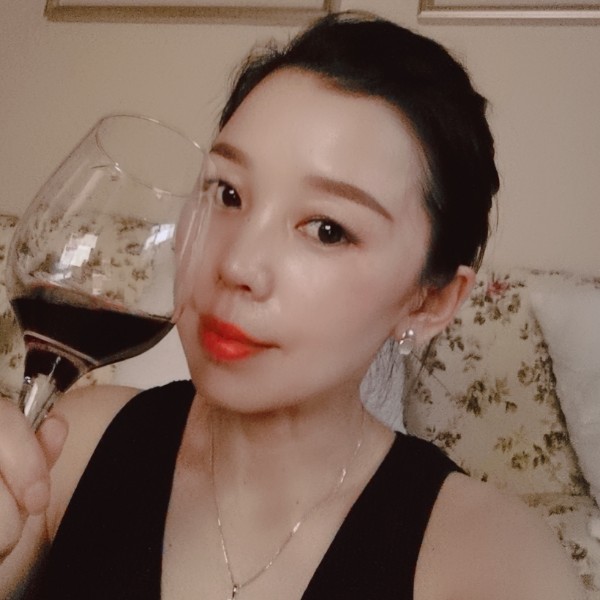 妩媚放弃小兔子的照片