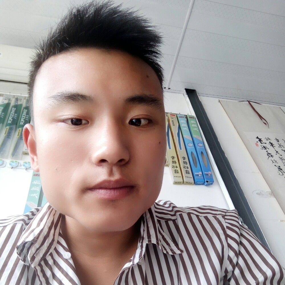 陌，，，路的照片