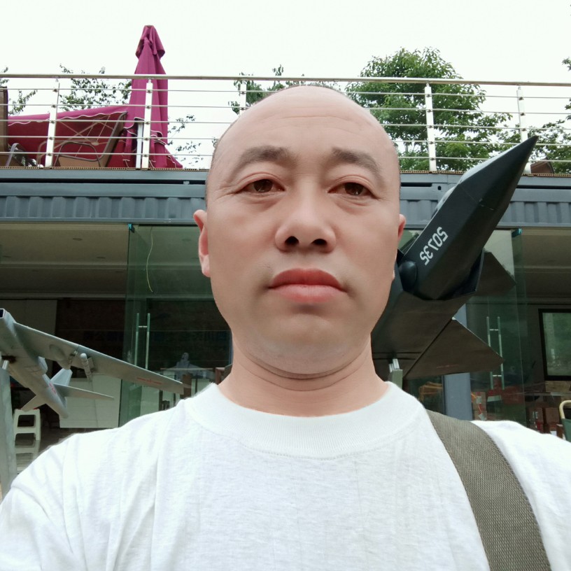 露水香味玫瑰的照片