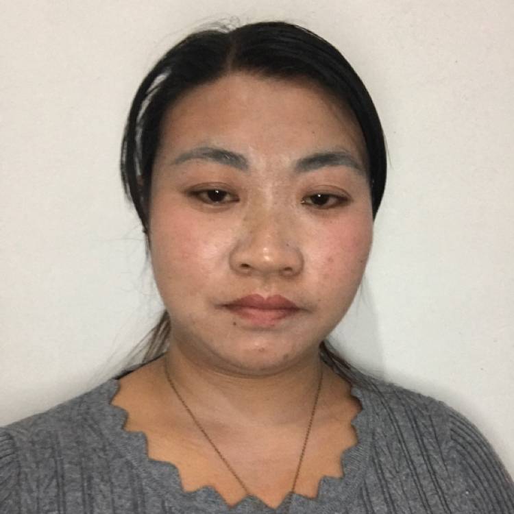 甜美和向日葵的照片