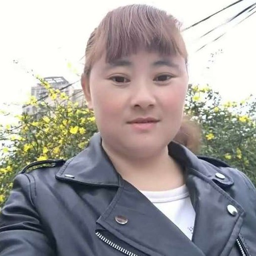 温暖邂逅大树的照片