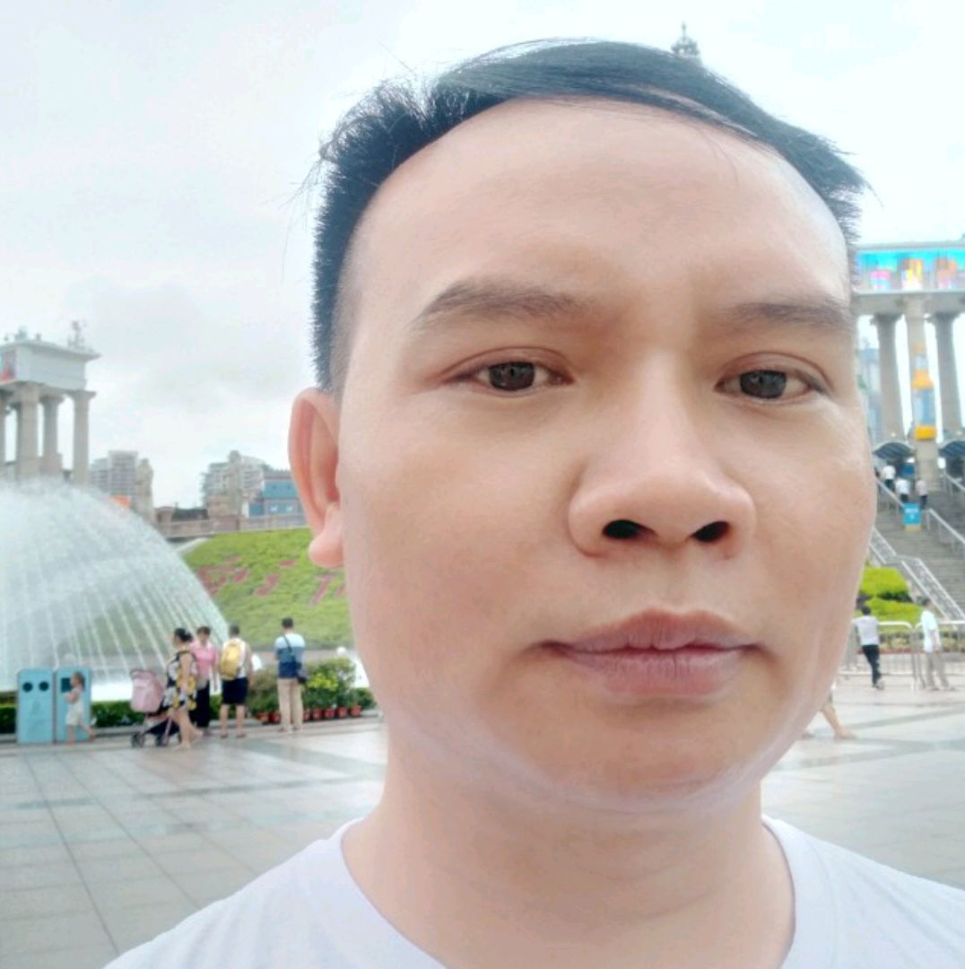 现代漫步小丸子的照片
