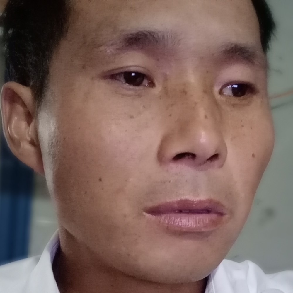 犹豫闻电灯胆的照片