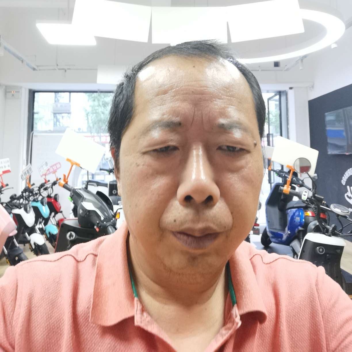 谁会来牵着我的手的照片