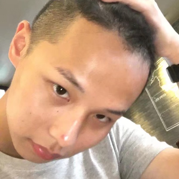超越洛克李的照片