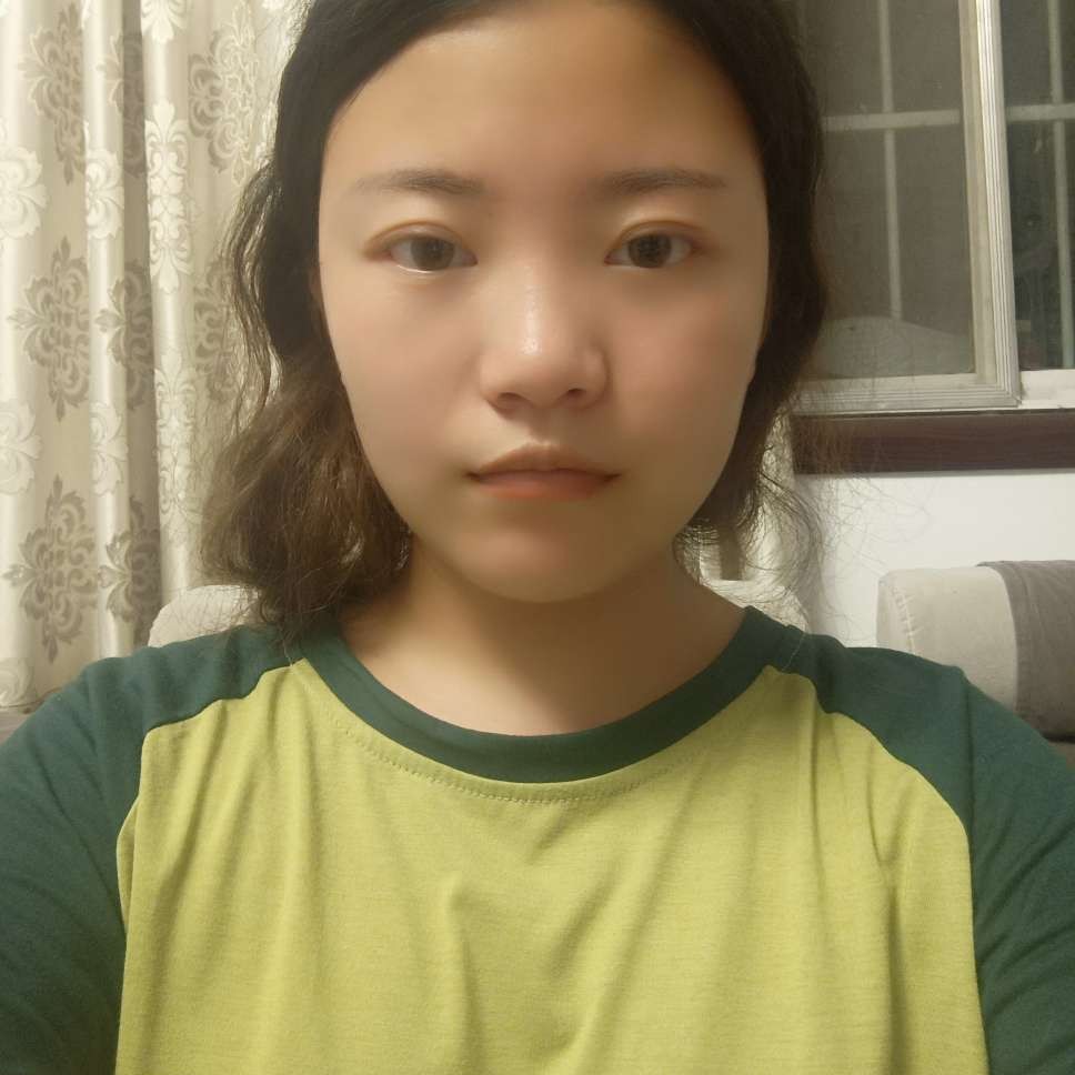 蜜蜂等待眼睛大的照片