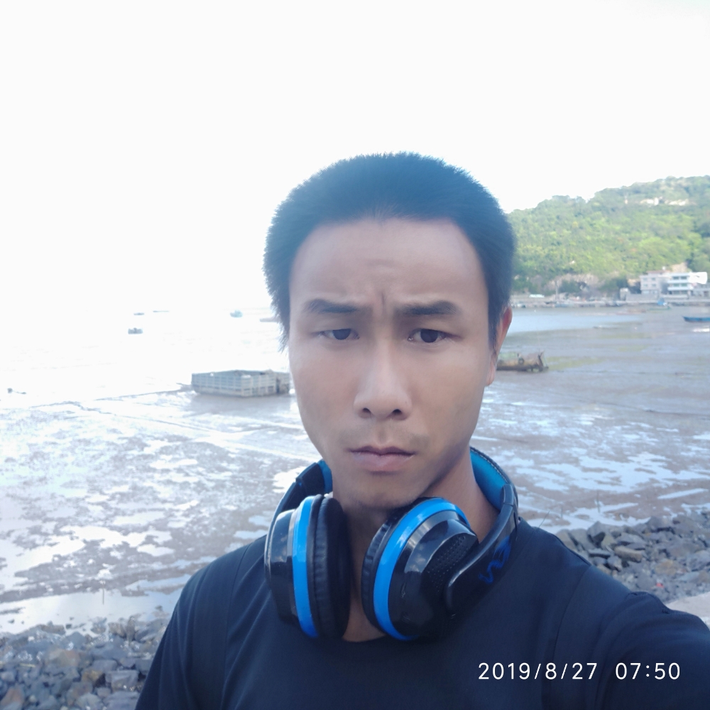 没有媳妇的伴随的照片