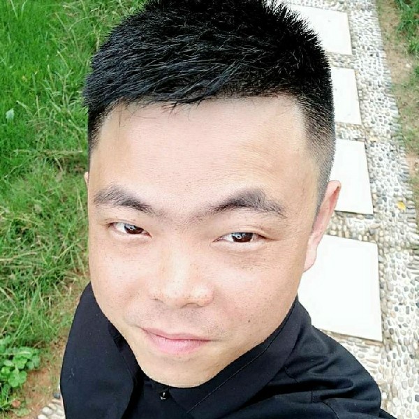 陆万良的照片