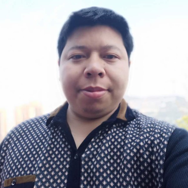矫情迎画板的照片