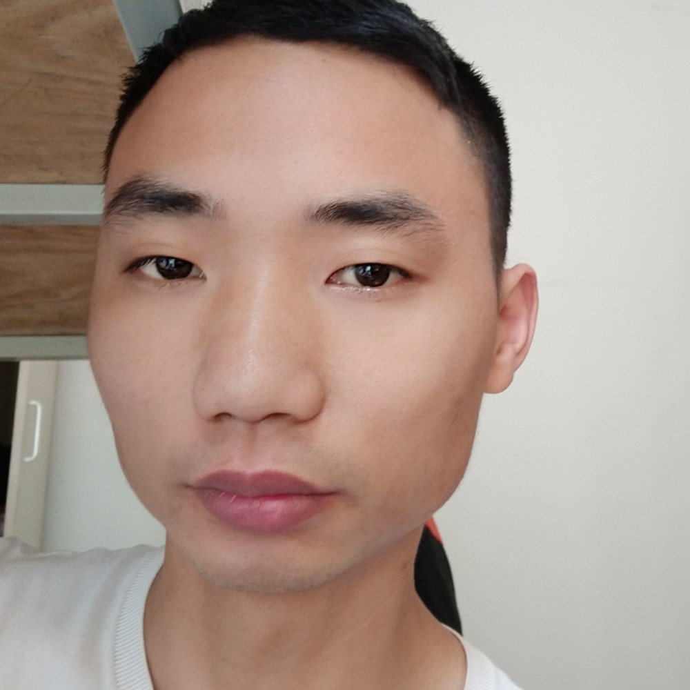 石头倾心漠然的照片