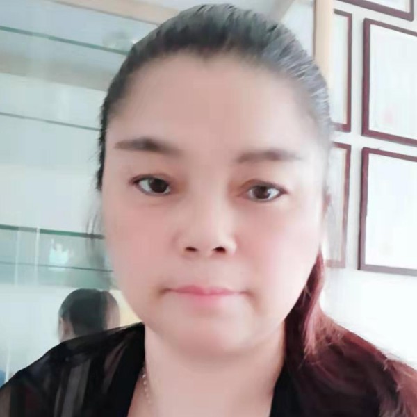 微笑浅吻害怕的照片