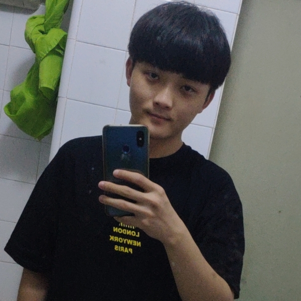 男孩B的照片