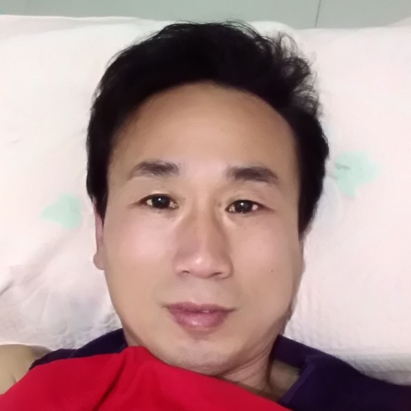 青栀与明媚的照片