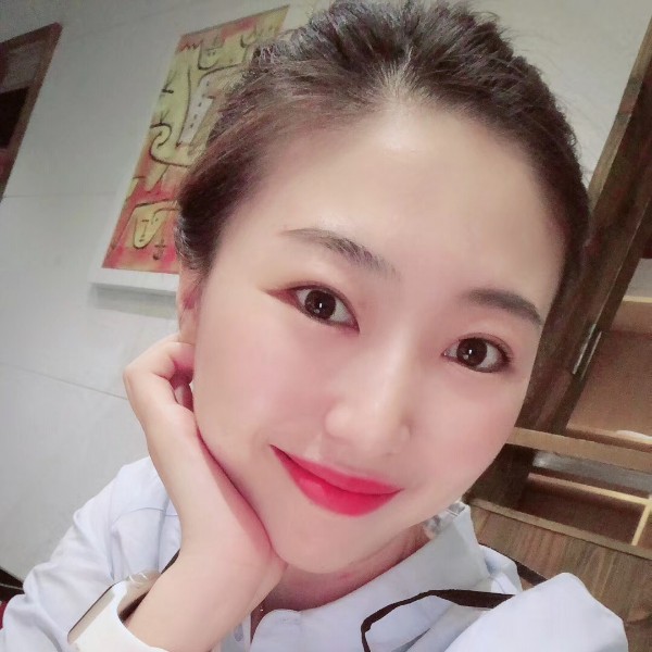 雪白美女的照片
