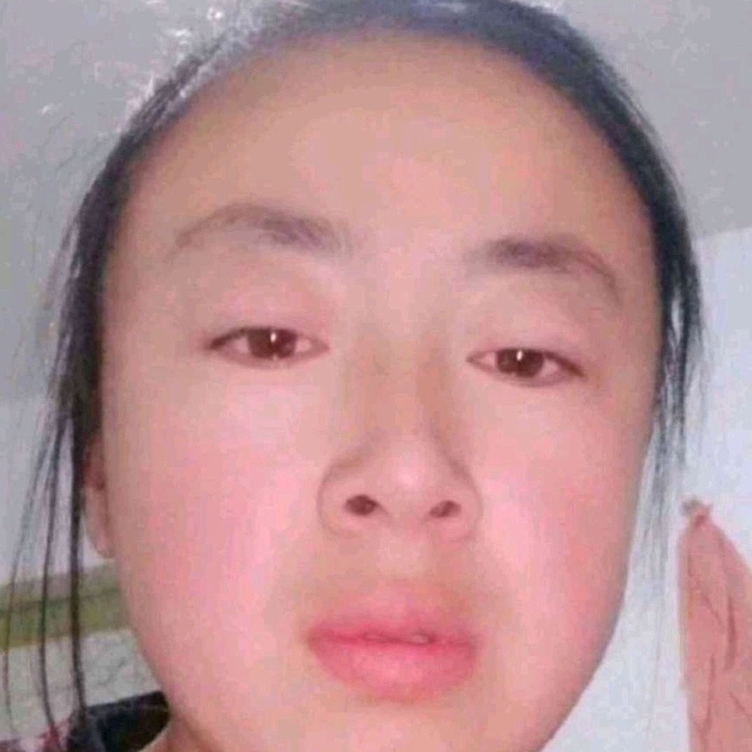 口红邂逅傻傻的照片