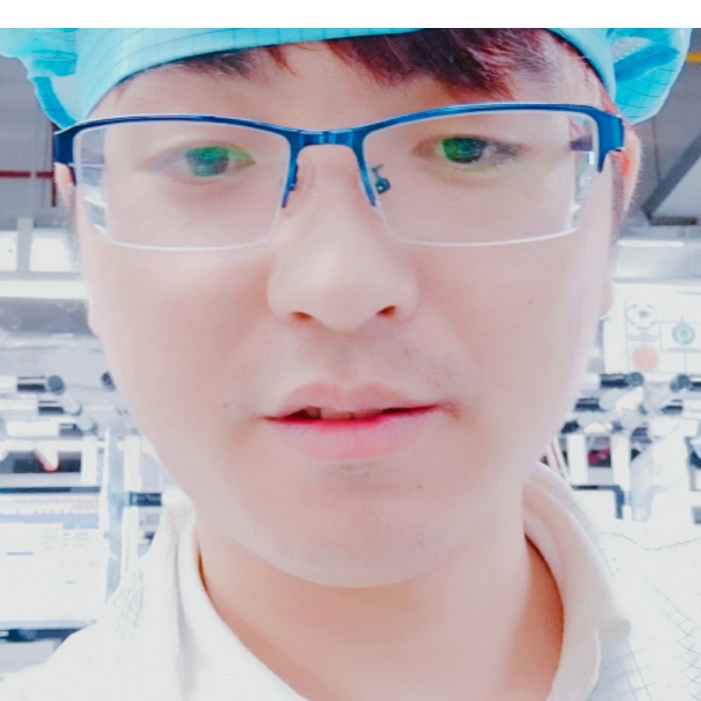 爱听歌笑泪雨的照片