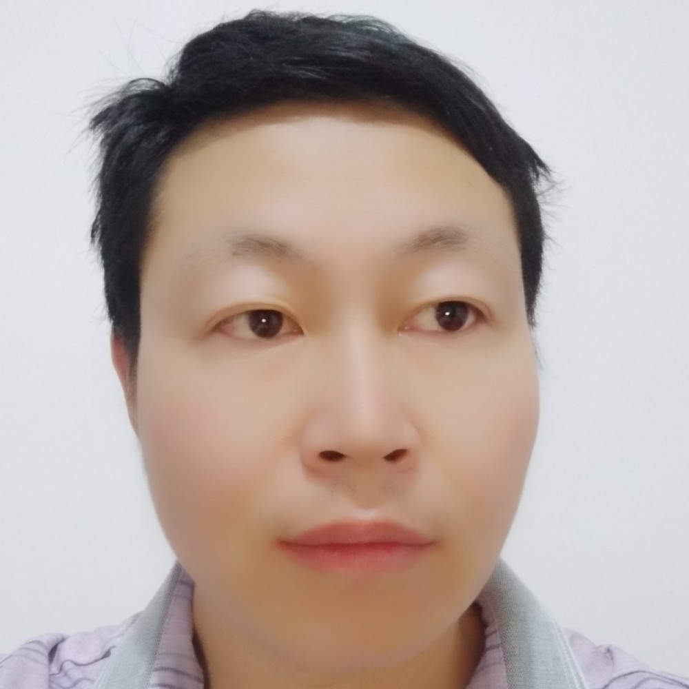 流影平淡的照片