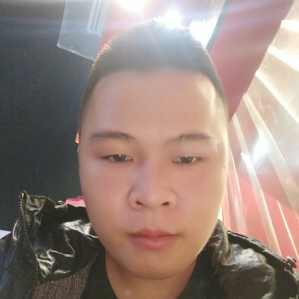 潇洒与云朵的照片